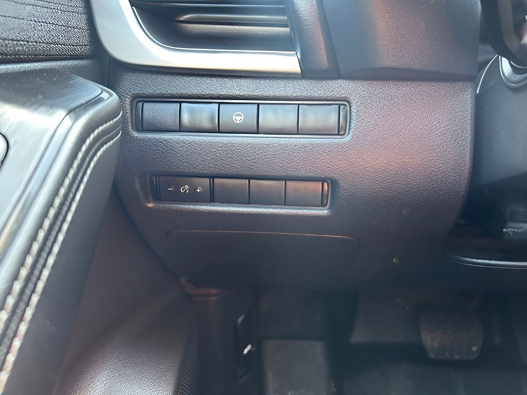 Used 2021 Nissan Rogue SV image 24