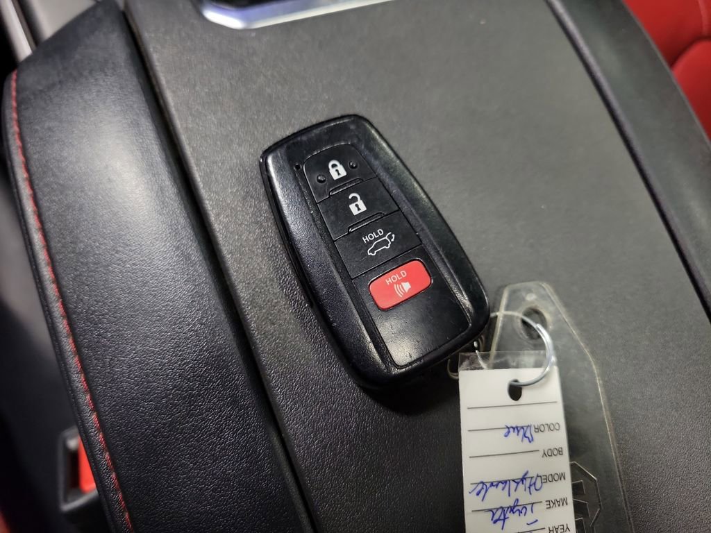 Used 2023 Toyota Highlander XSE AWD/4WD image 16