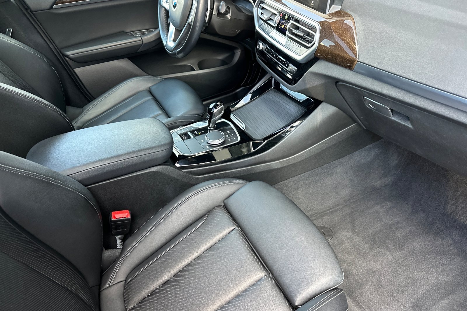 Used 2024 BMW X3 xDrive30i w/ Convenience Package AWD/4WD image 15