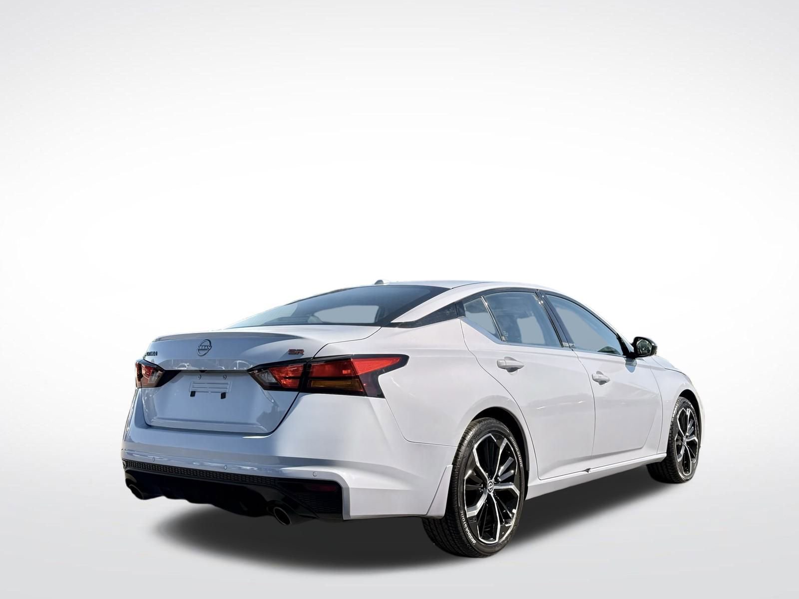 Used 2024 Nissan Altima 2.5 SR image 8