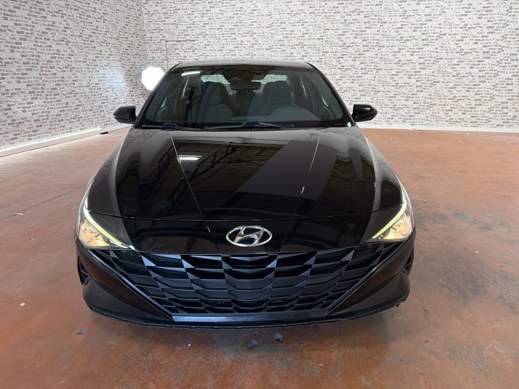 Used 2021 Hyundai Elantra SEL FWD image 2