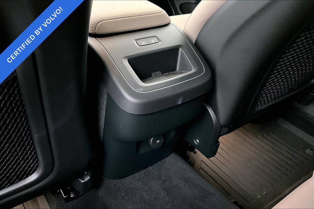 Certified 2026 Volvo XC60 B5 Plus AWD/4WD image 31
