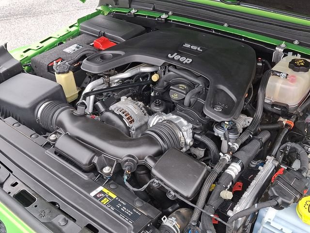 Used 2018 Jeep Wrangler Unlimited Sahara image 26