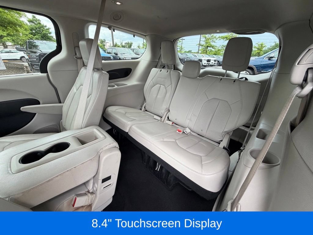 Used 2017 Chrysler Pacifica Touring-L Plus w/ Advanced Safetytec Group FWD image 19