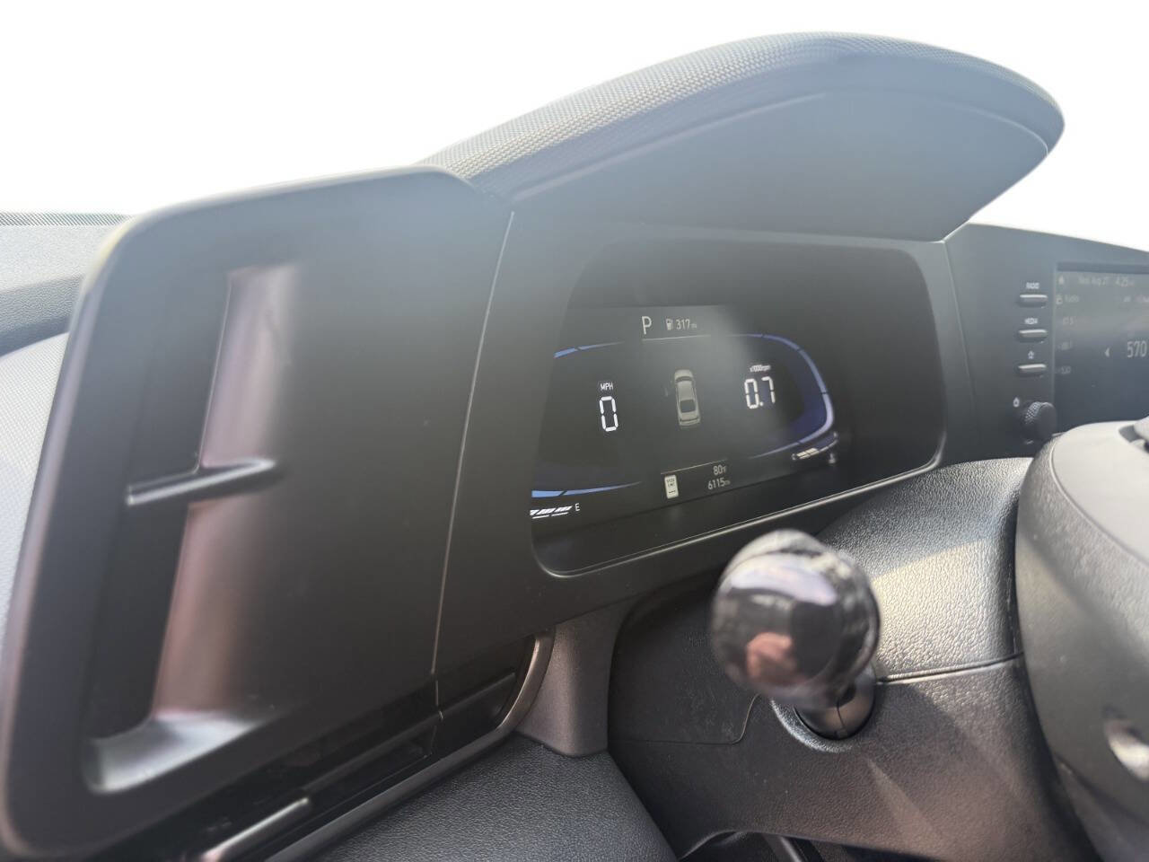 Used 2025 Hyundai Elantra Sport w/ Cargo Package image 24