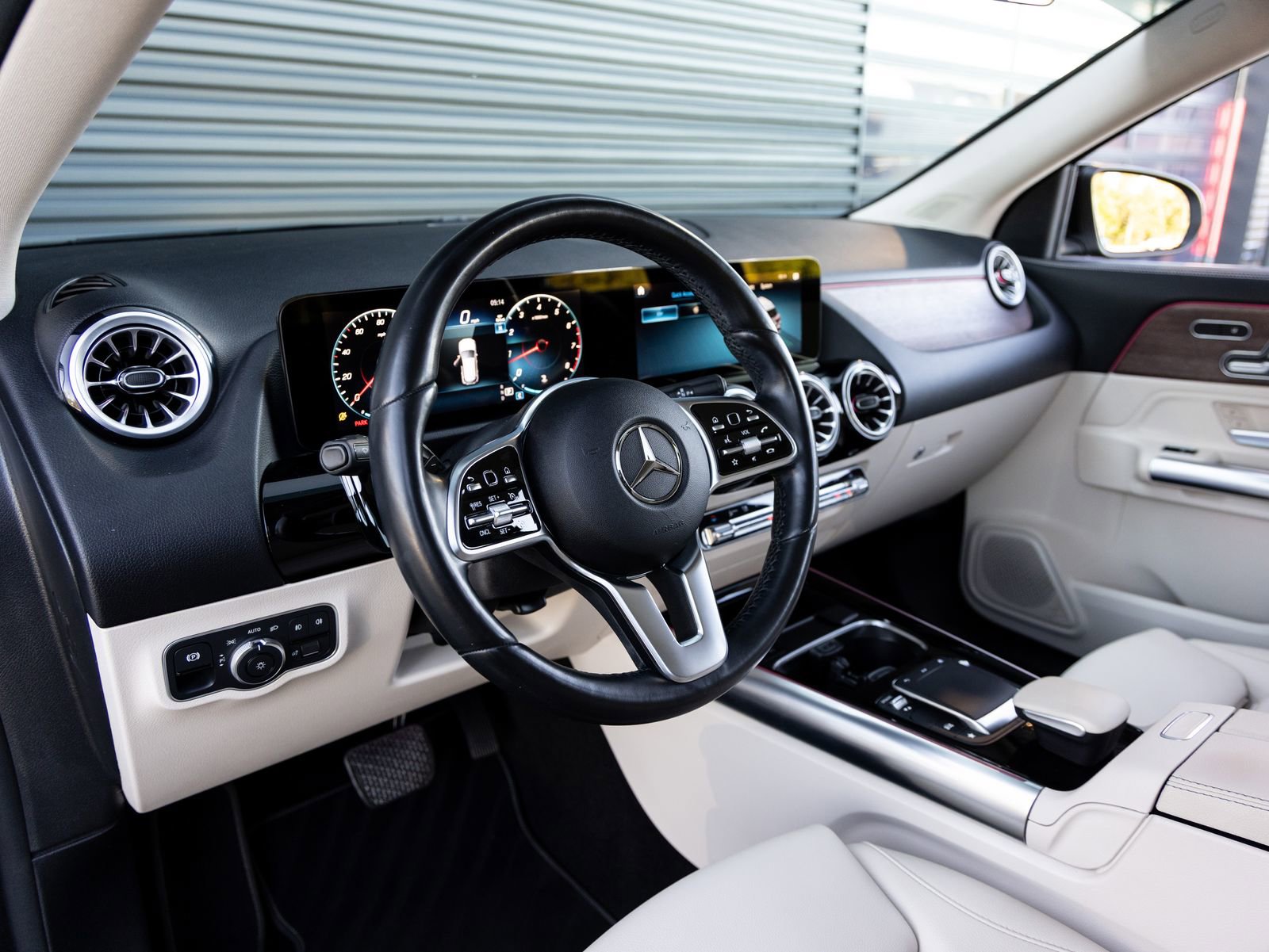 Used 2023 Mercedes-Benz GLA 250 4MATIC image 10