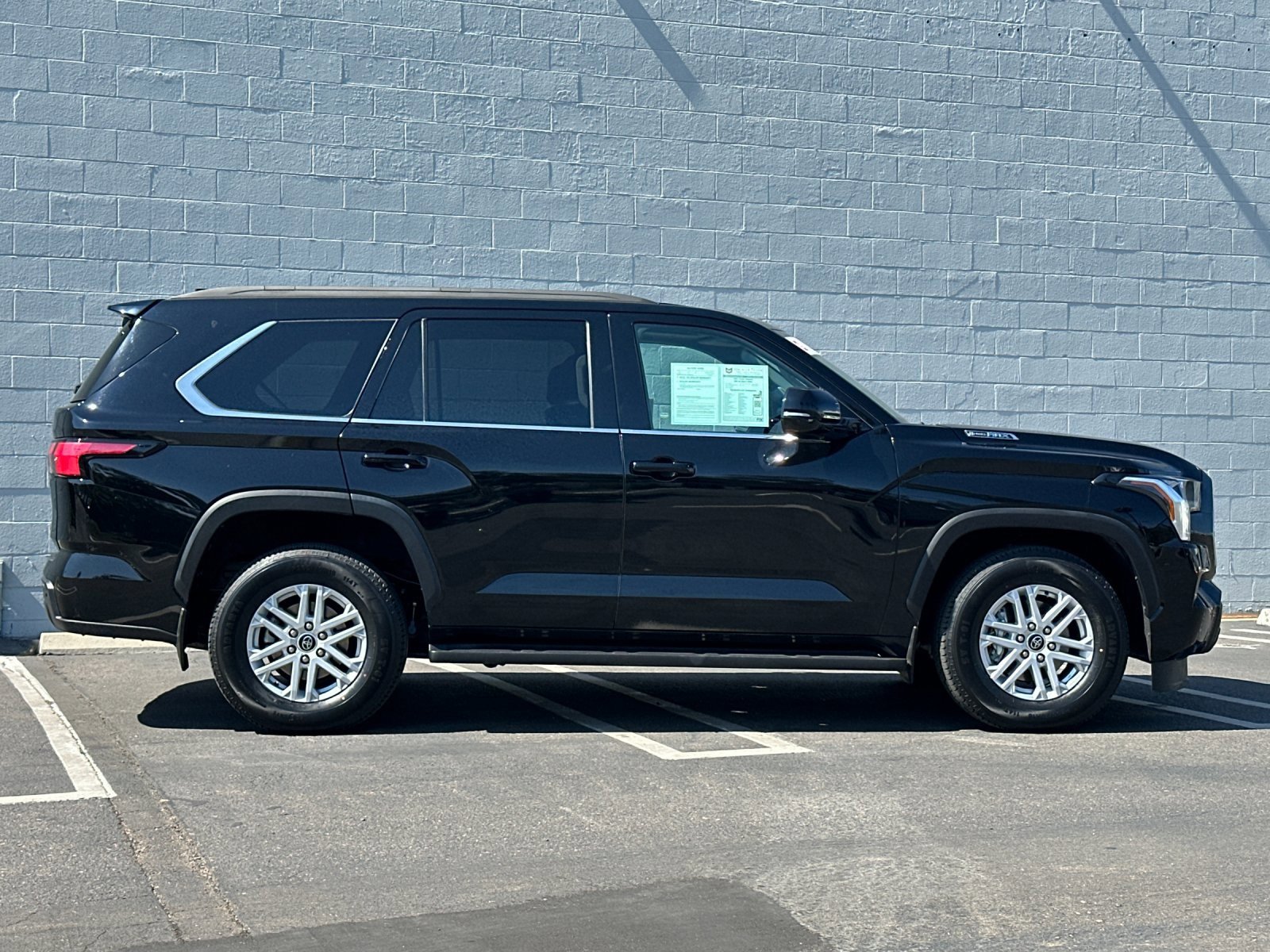 Used 2023 Toyota Sequoia SR5 image 6
