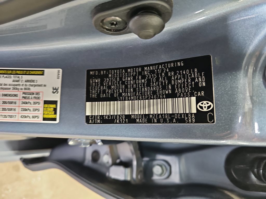 Used 2025 Toyota Corolla LE FWD image 34