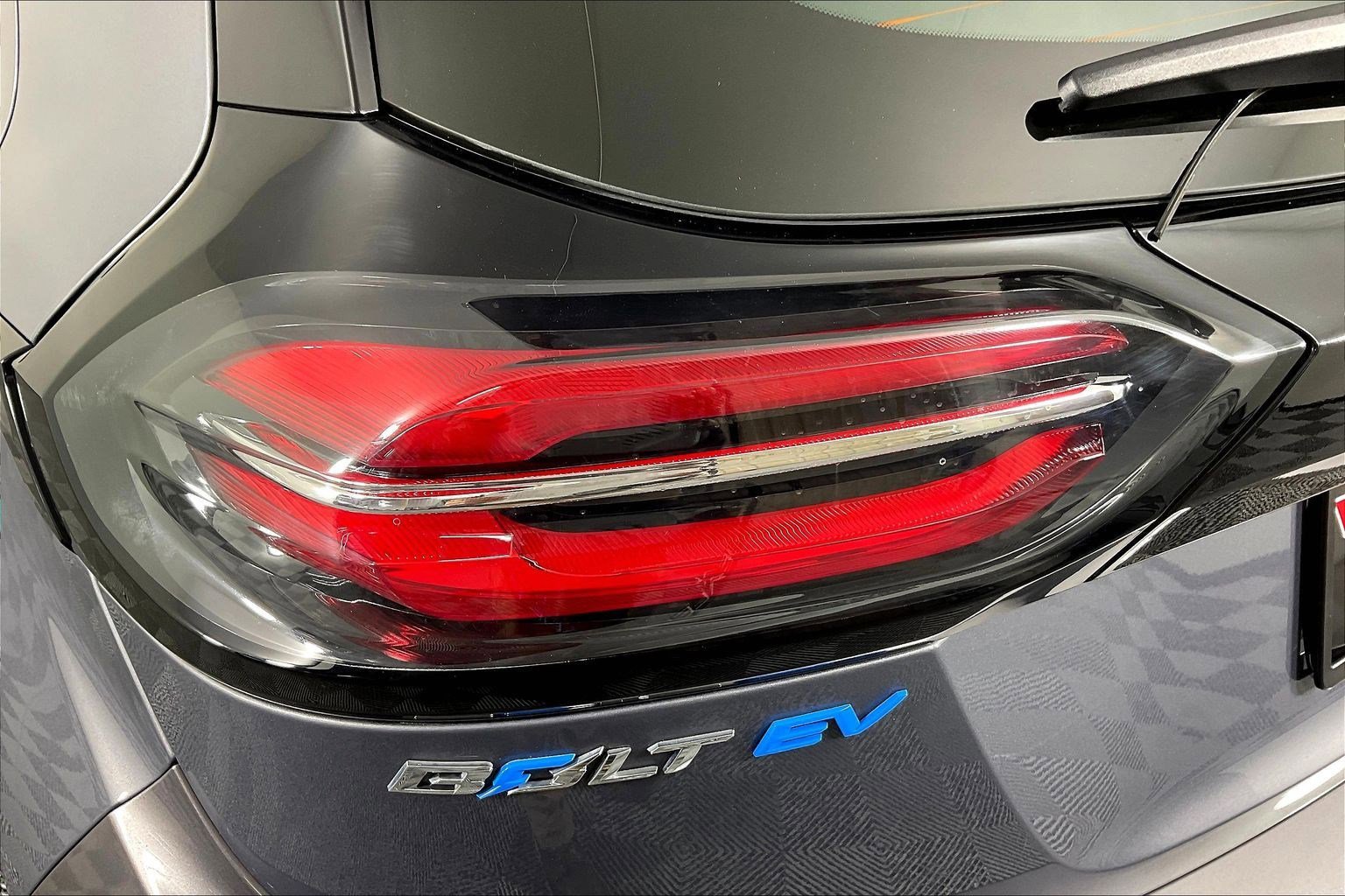 Used 2022 Chevrolet Bolt LT FWD image 22