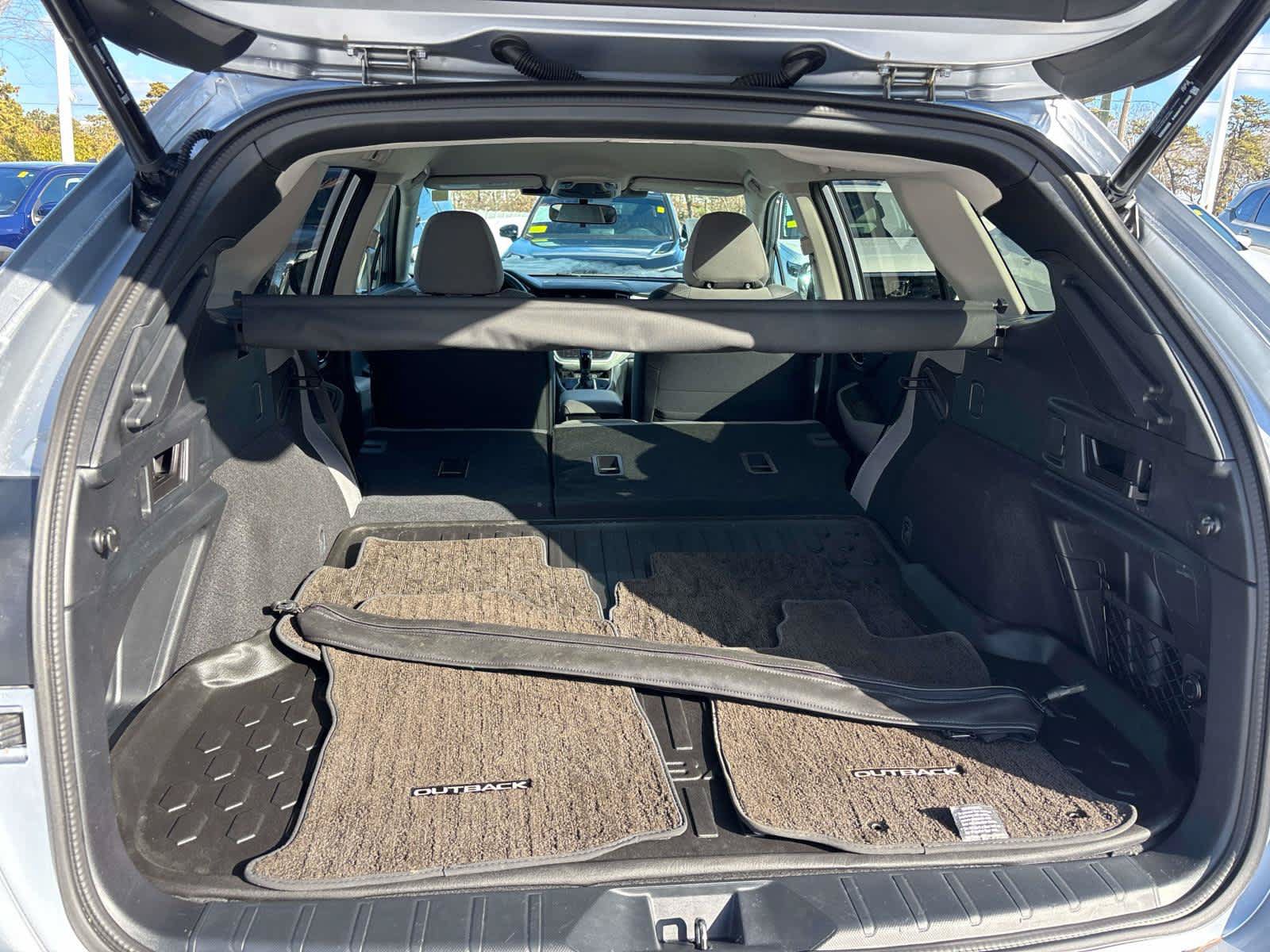 Used 2025 Subaru Outback Premium AWD/4WD image 16