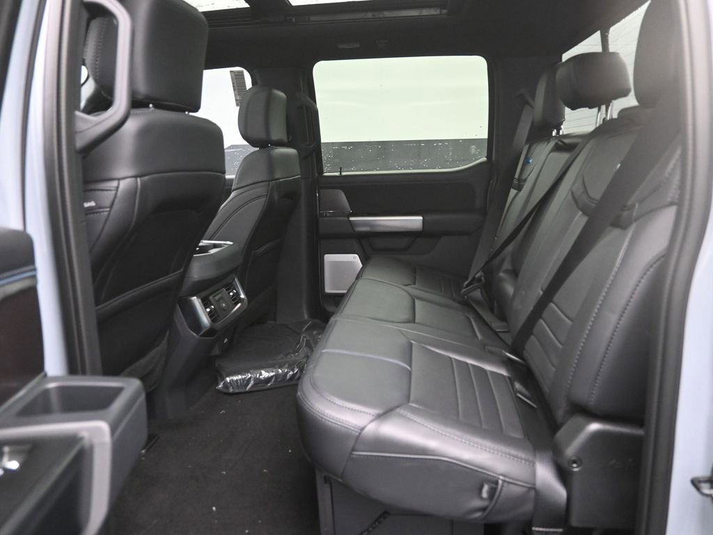 New 2026 Ford F250 Platinum w/ FX4 Off-Road Package image 27