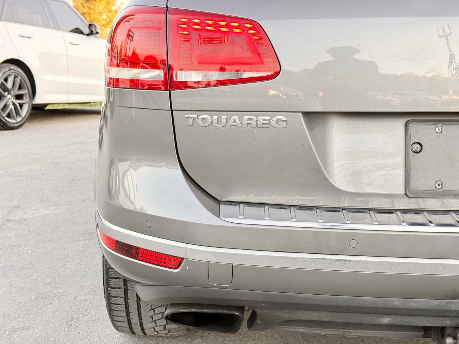 Used 2017 Volkswagen Touareg Wolfsburg Edition AWD/4WD image 11
