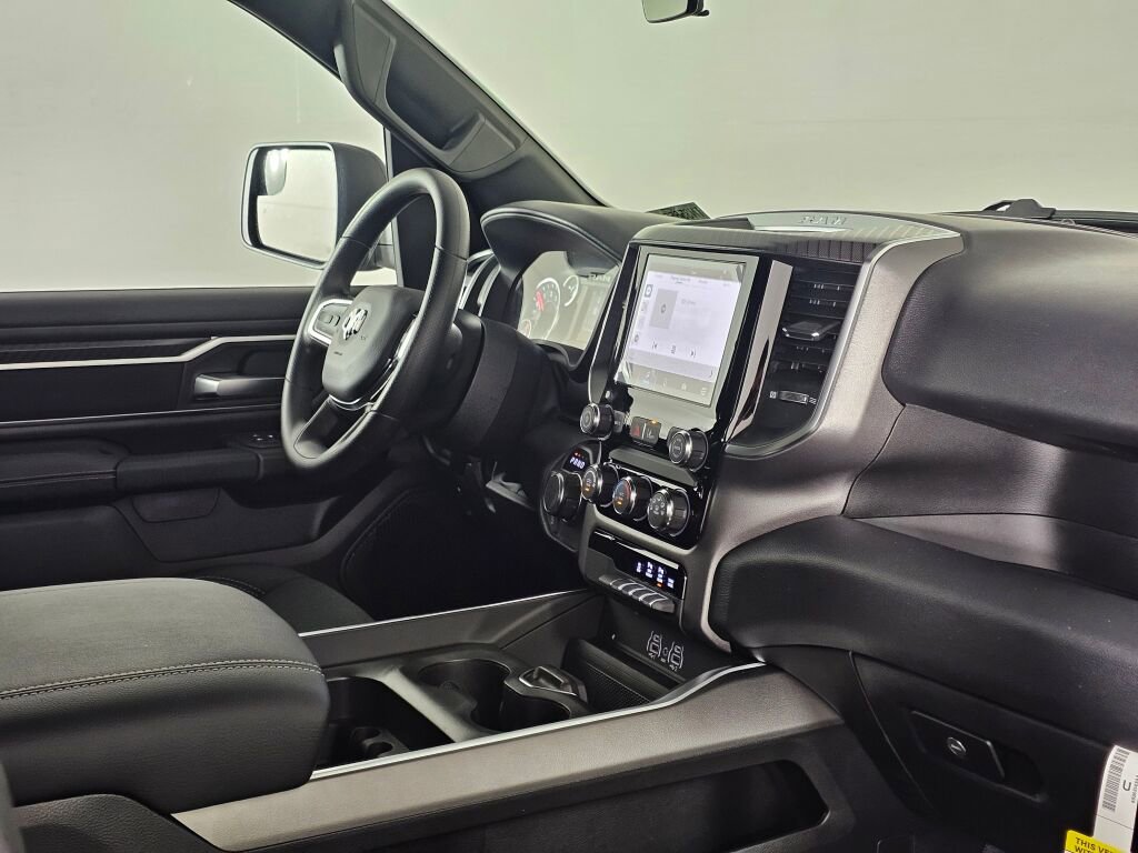 New 2026 RAM 1500 Big Horn w/ Sport Appearance Package AWD/4WD image 38