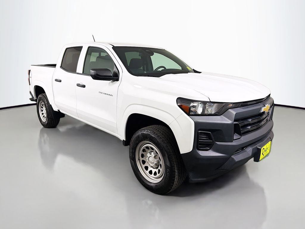Used 2025 Chevrolet Colorado W/T w/ Advanced Trailering Package image 4