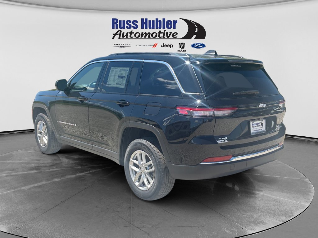 New 2025 Jeep Grand Cherokee Laredo X w/ Luxury Tech Group I AWD/4WD image 3