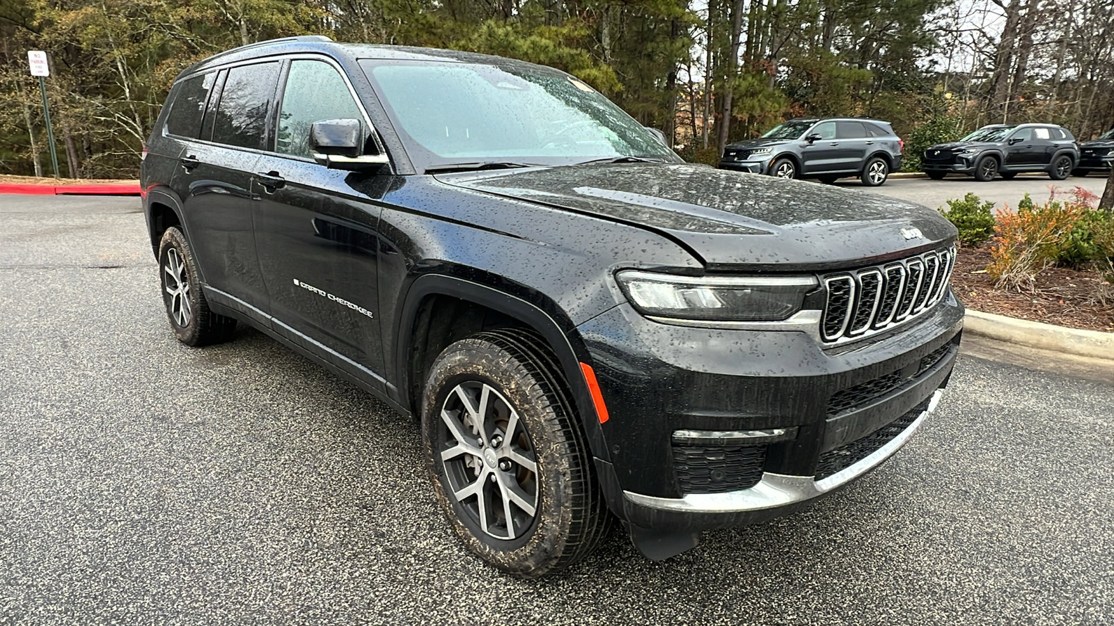Used 2024 Jeep Grand Cherokee L Limited w/ Luxury Tech Group II image 5