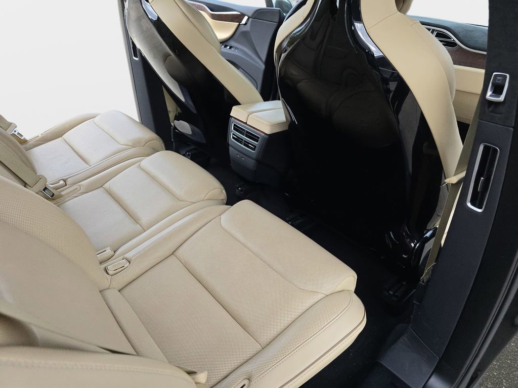 Used 2016 Tesla Model X 90D image 13