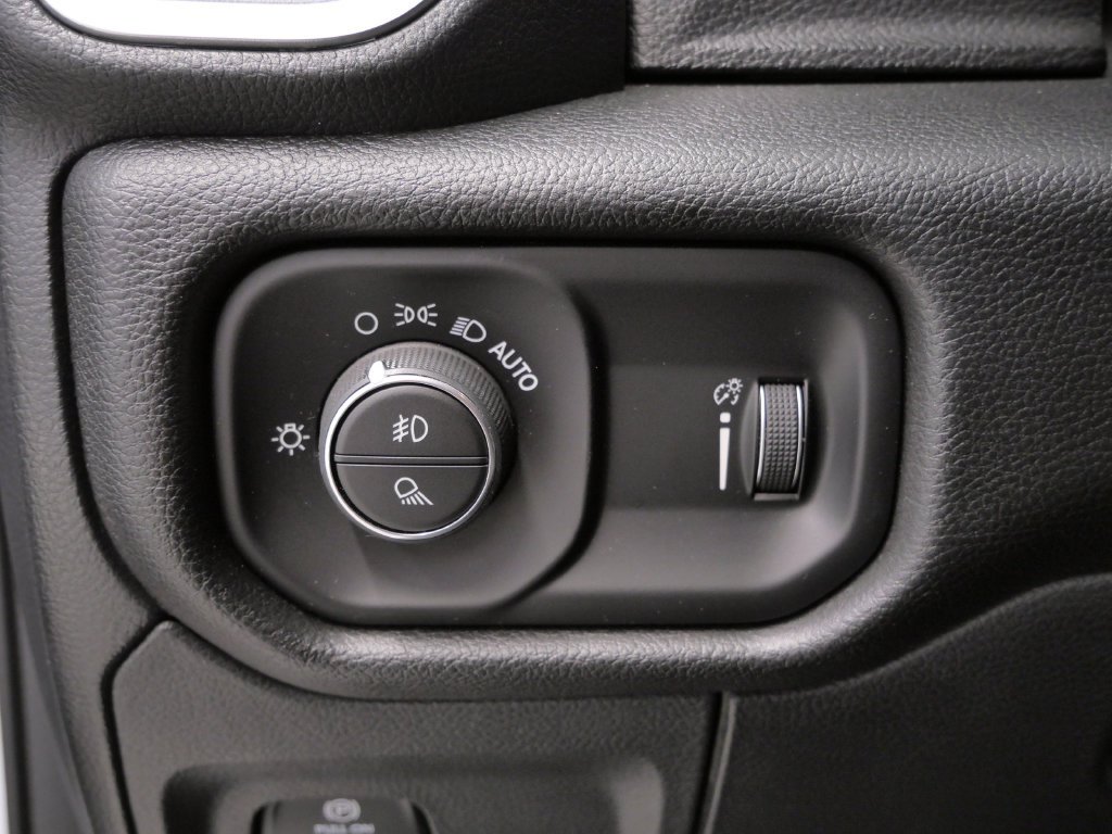 Used 2023 RAM 1500 Big Horn AWD/4WD image 20