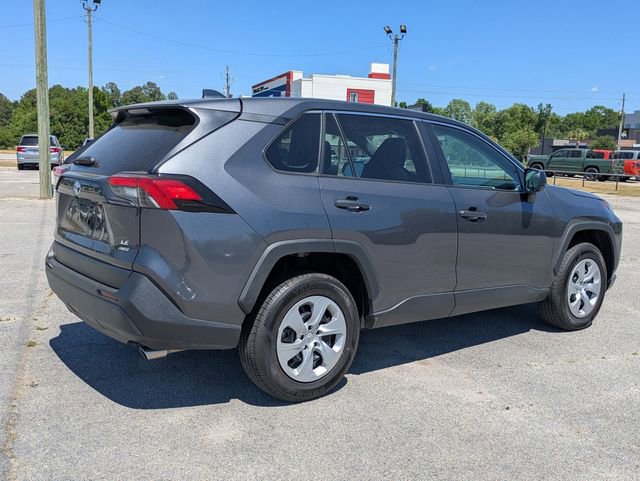 Used 2024 Toyota RAV4 LE AWD/4WD image 3