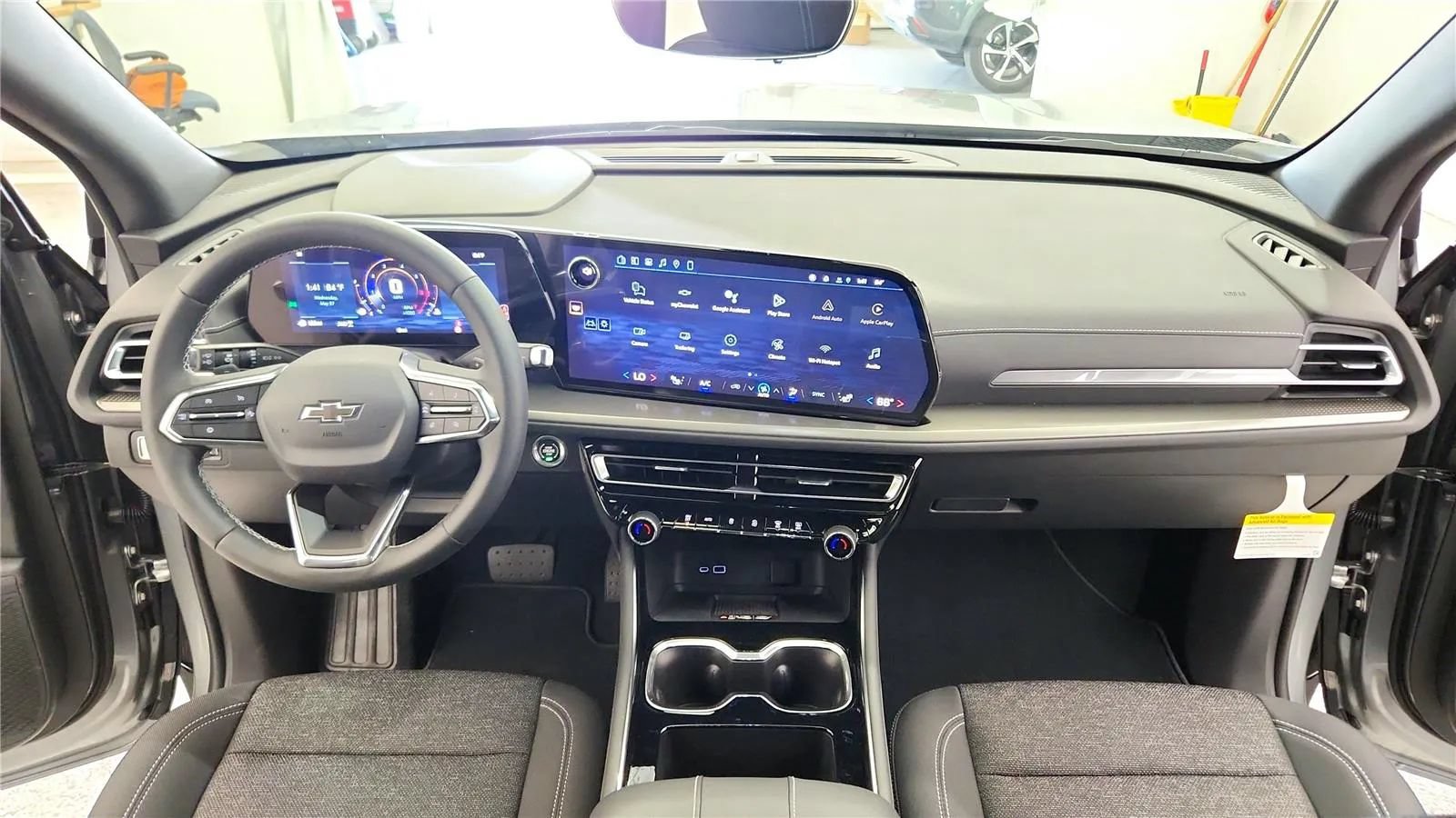 New 2026 Chevrolet Traverse LT w/ Midnight/Sport Edition AWD/4WD image 39