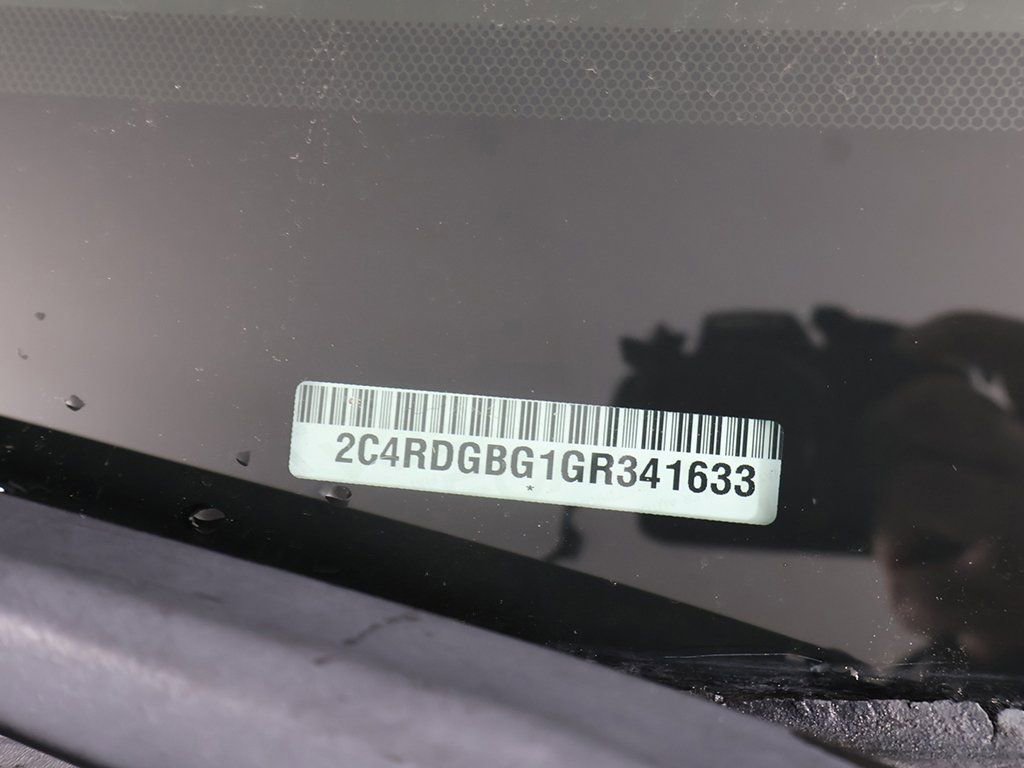 Used 2016 Dodge Grand Caravan American Value Package image 32