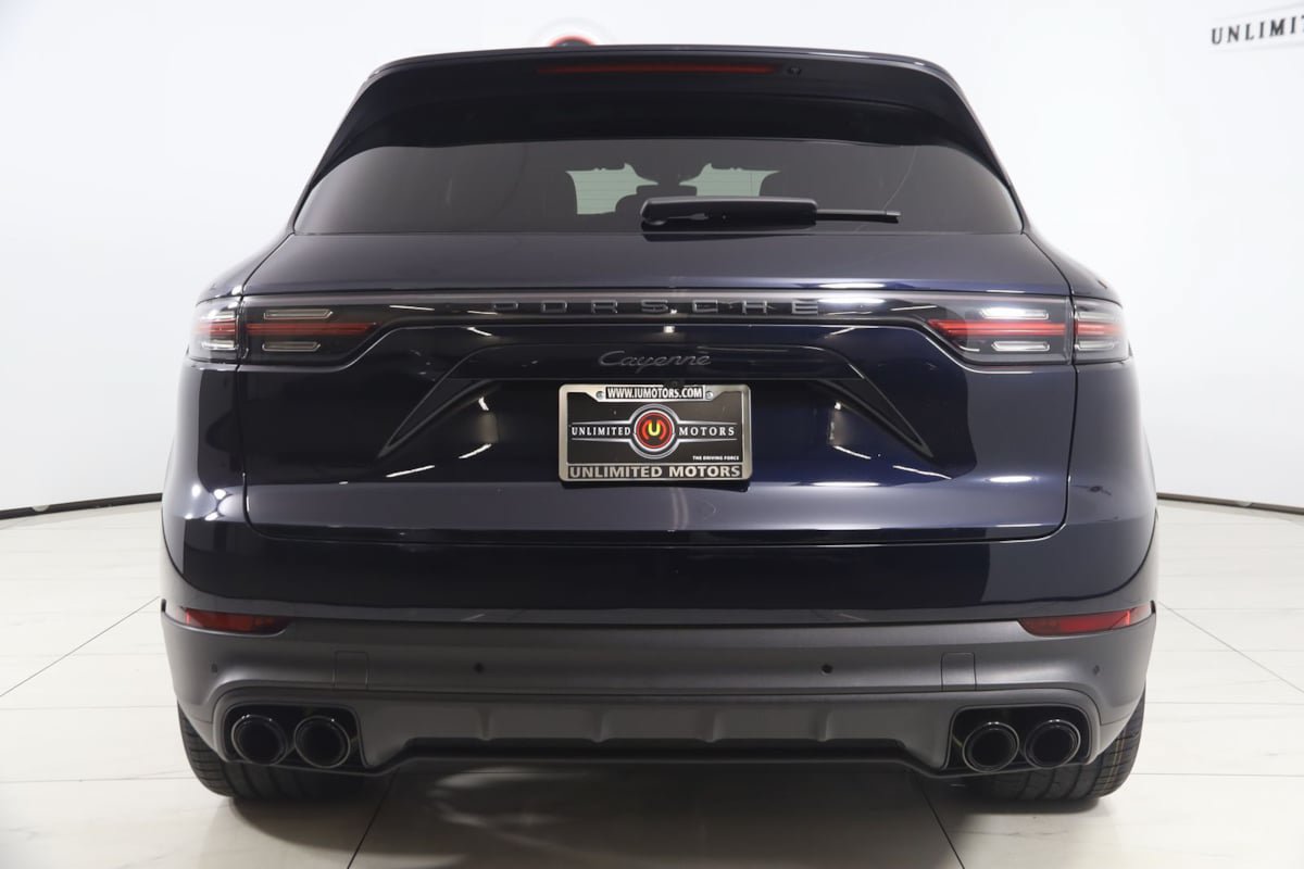 Used 2023 Porsche Cayenne Platinum Edition AWD/4WD image 52