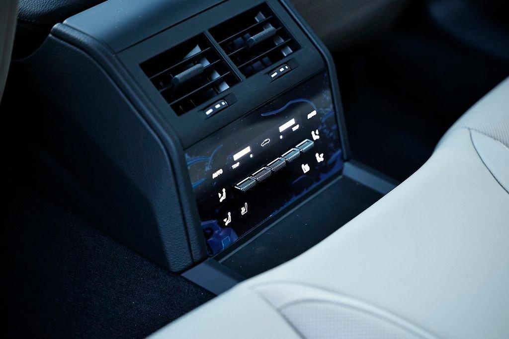 New 2026 Porsche Panamera 4 AWD/4WD image 25