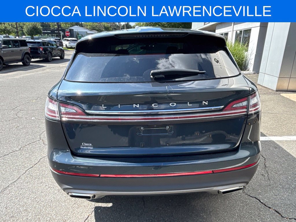 Used 2023 Lincoln Nautilus Reserve w/ Cargo Utility Package AWD/4WD image 4