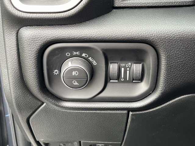 New 2026 RAM 2500 Laramie w/ Sport Appearance Package AWD/4WD image 23