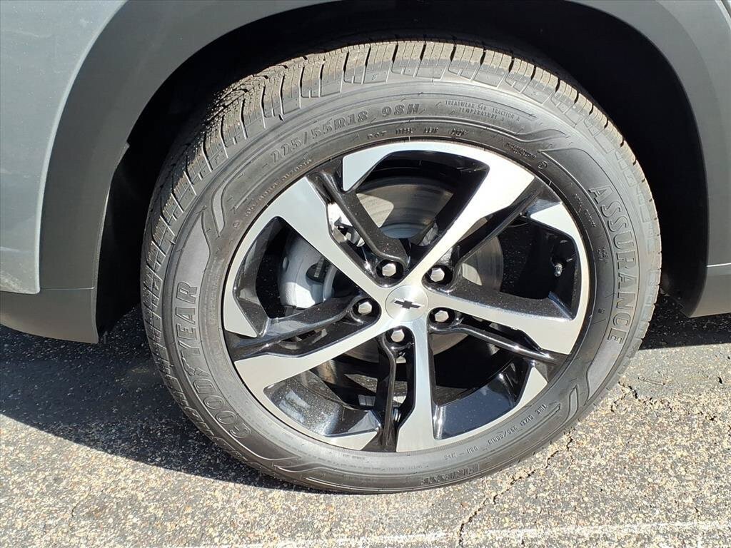 New 2026 Chevrolet Trax RS w/ Driver Confidence Package FWD image 12