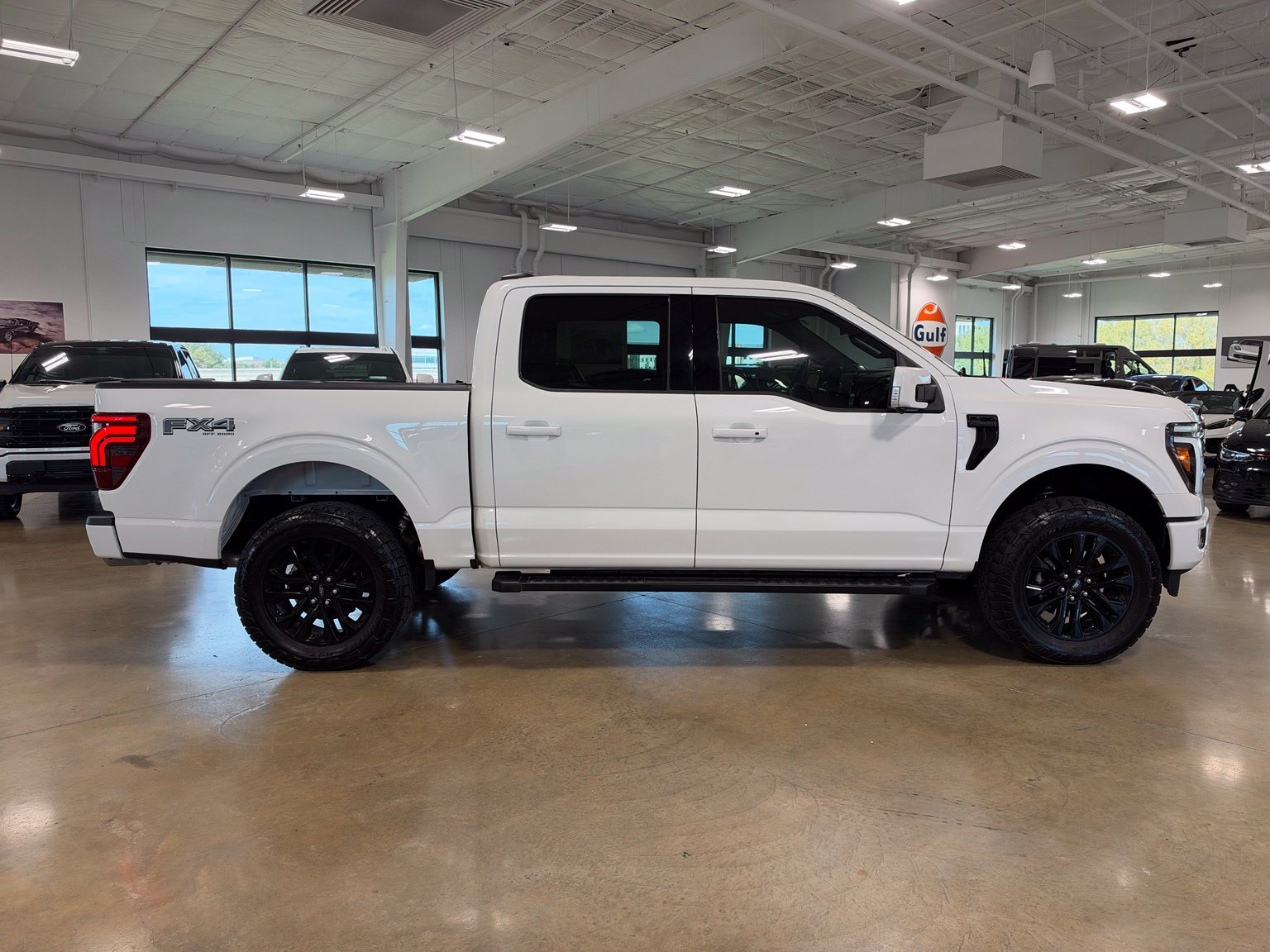 Used 2024 Ford F150 Lariat w/ FX4 Off-Road Package AWD/4WD image 9
