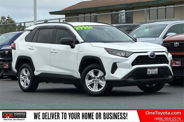 Used 2021 Toyota RAV4 LE w/ Carpet Mat Package (TMS)