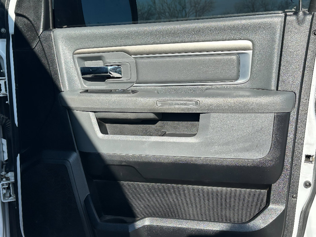 Used 2015 RAM 2500 SLT image 27