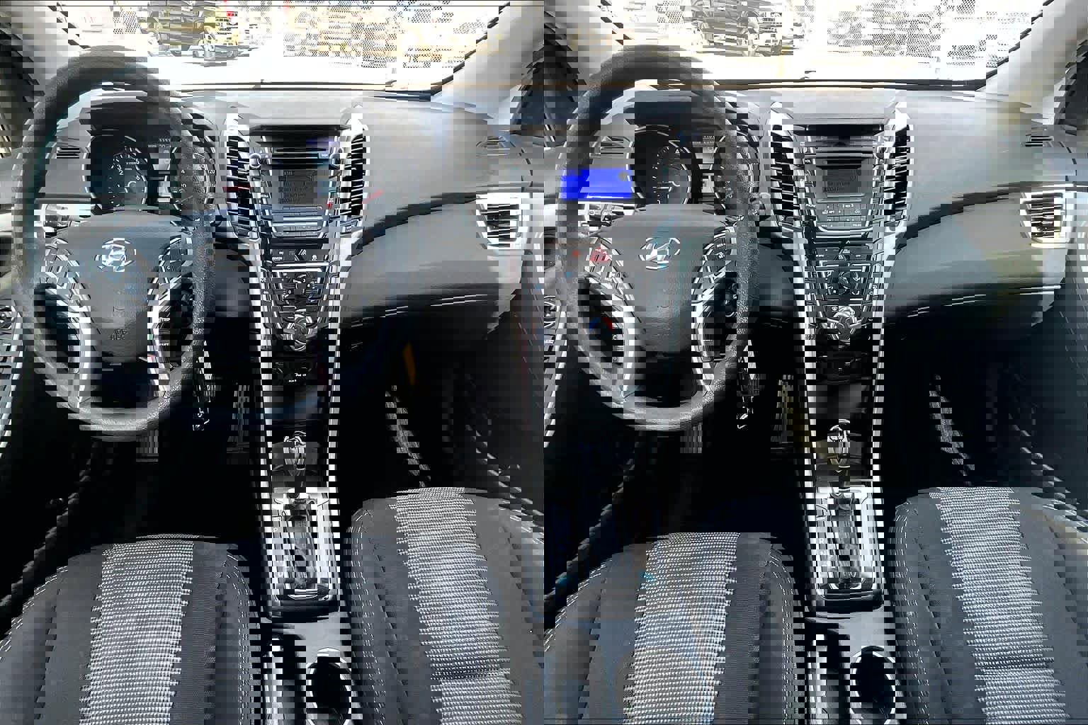 Used 2017 Hyundai Elantra GT image 13