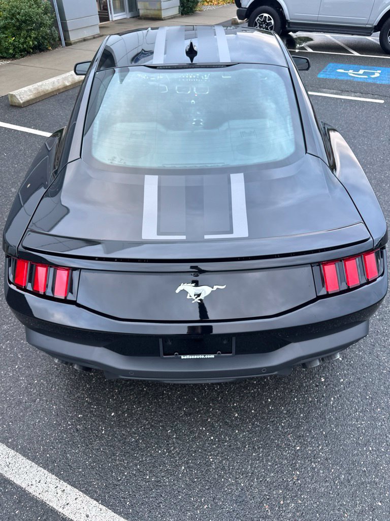 Used 2025 Ford Mustang Premium RWD image 6