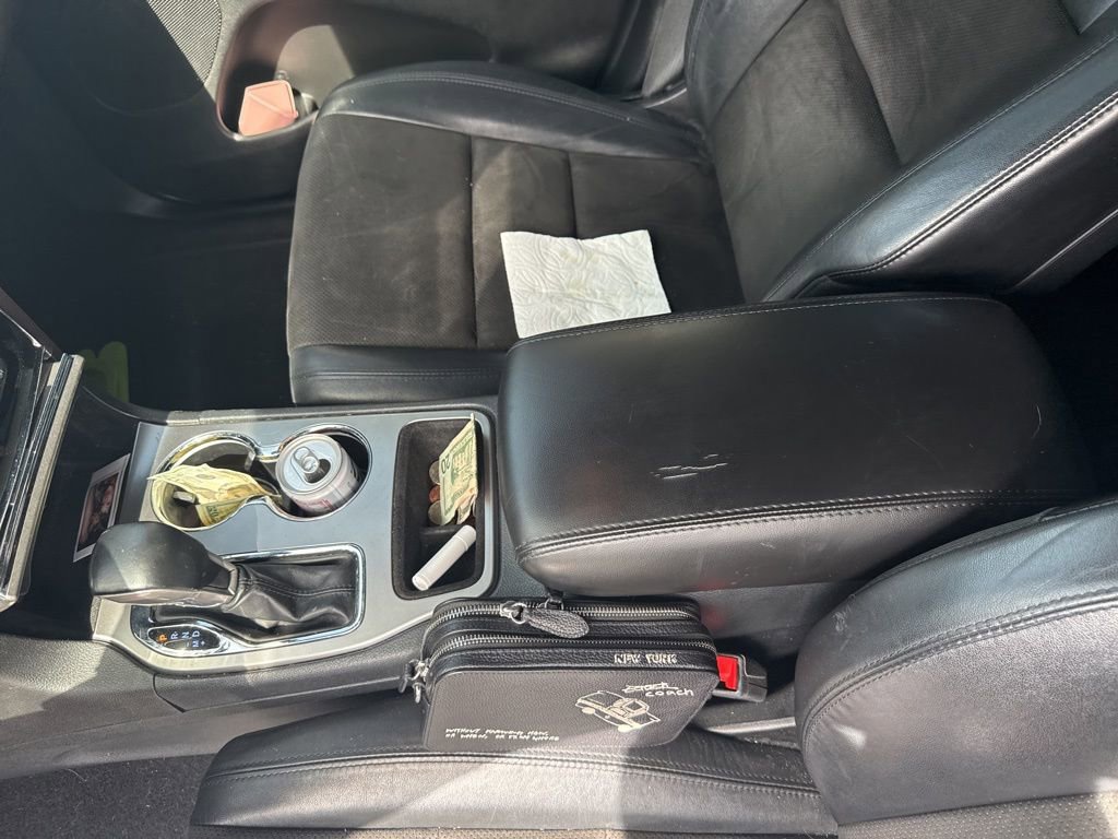 Used 2020 Jeep Grand Cherokee Altitude RWD image 16