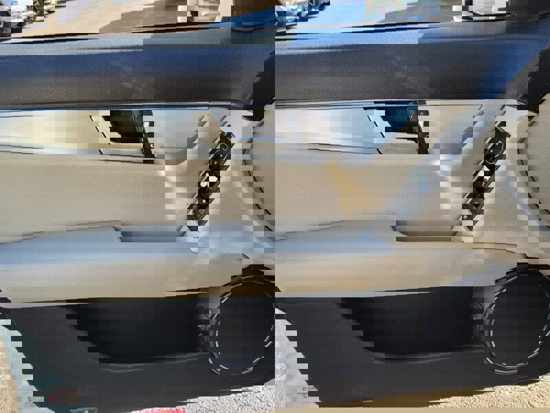 Used 2011 Mercedes-Benz C 300 Sedan image 24