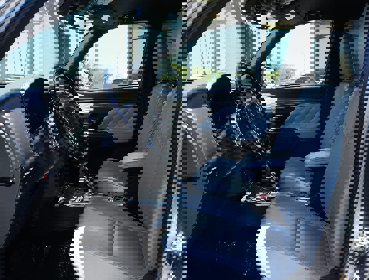 Used 2022 Mitsubishi Outlander SEL image 40