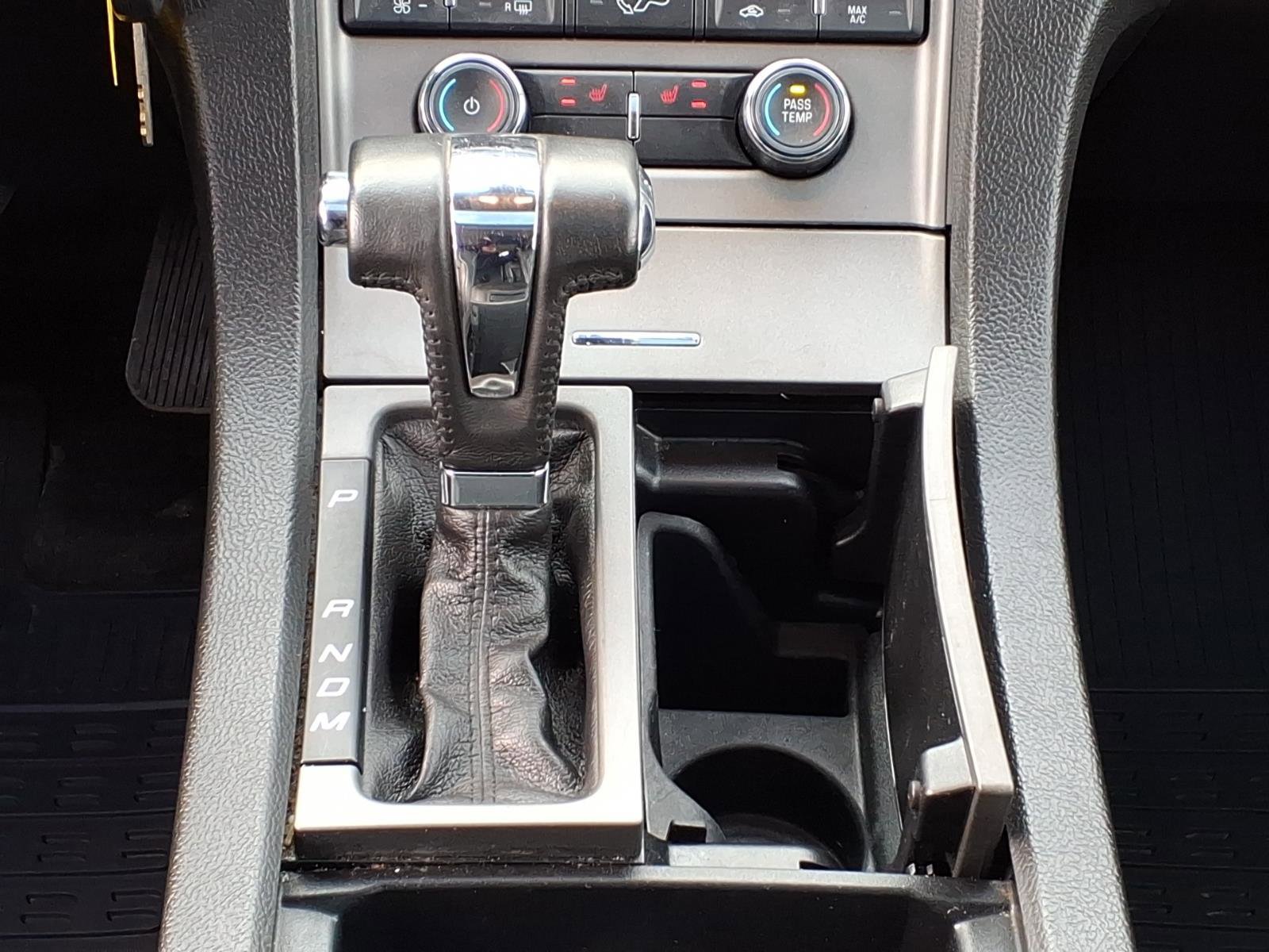 Used 2012 Ford Taurus SEL image 16