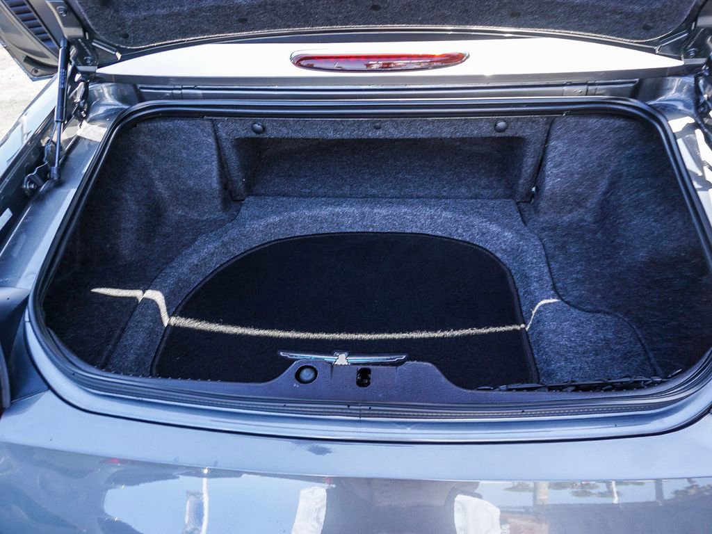 Used 2003 Ford Thunderbird image 24