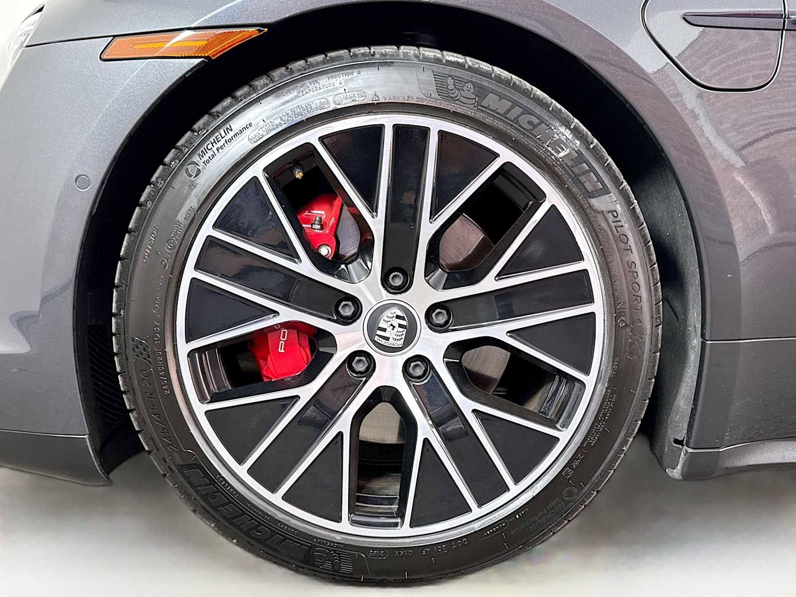 Used 2020 Porsche Taycan 4S image 30