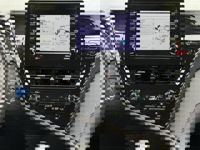 Used 2024 Toyota Camry SE image 16