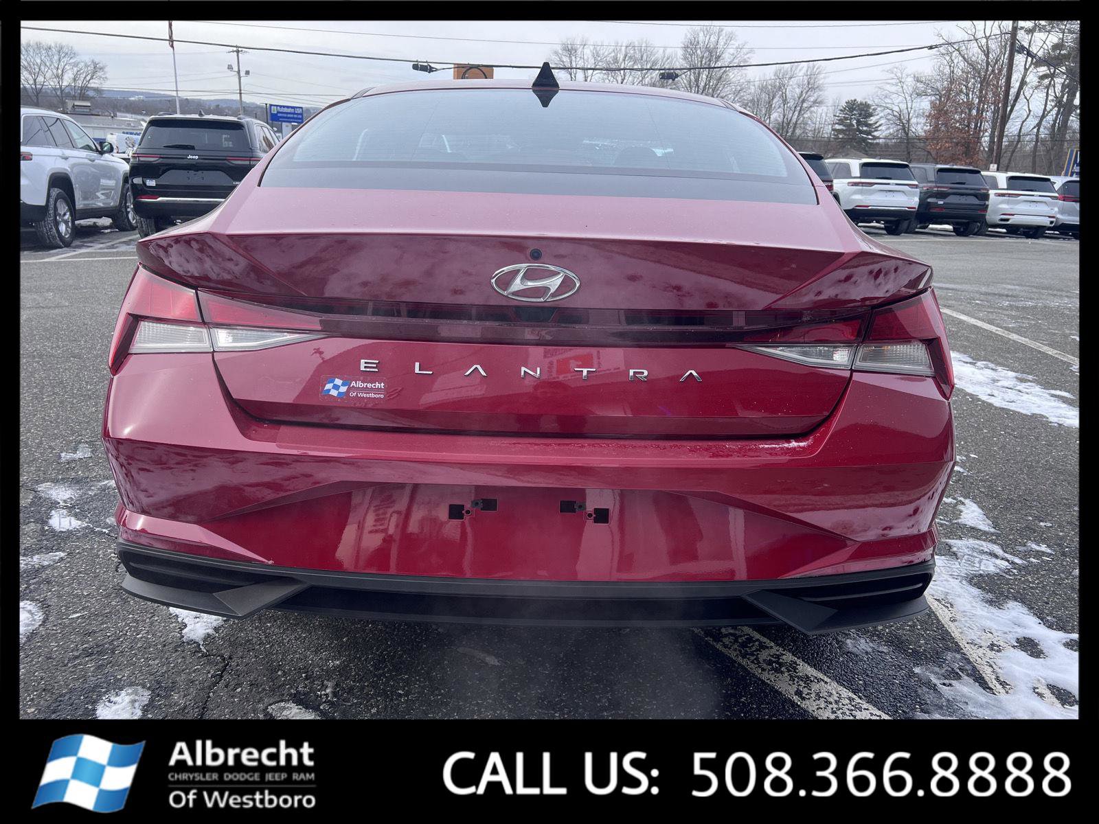 Used 2023 Hyundai Elantra SEL image 4