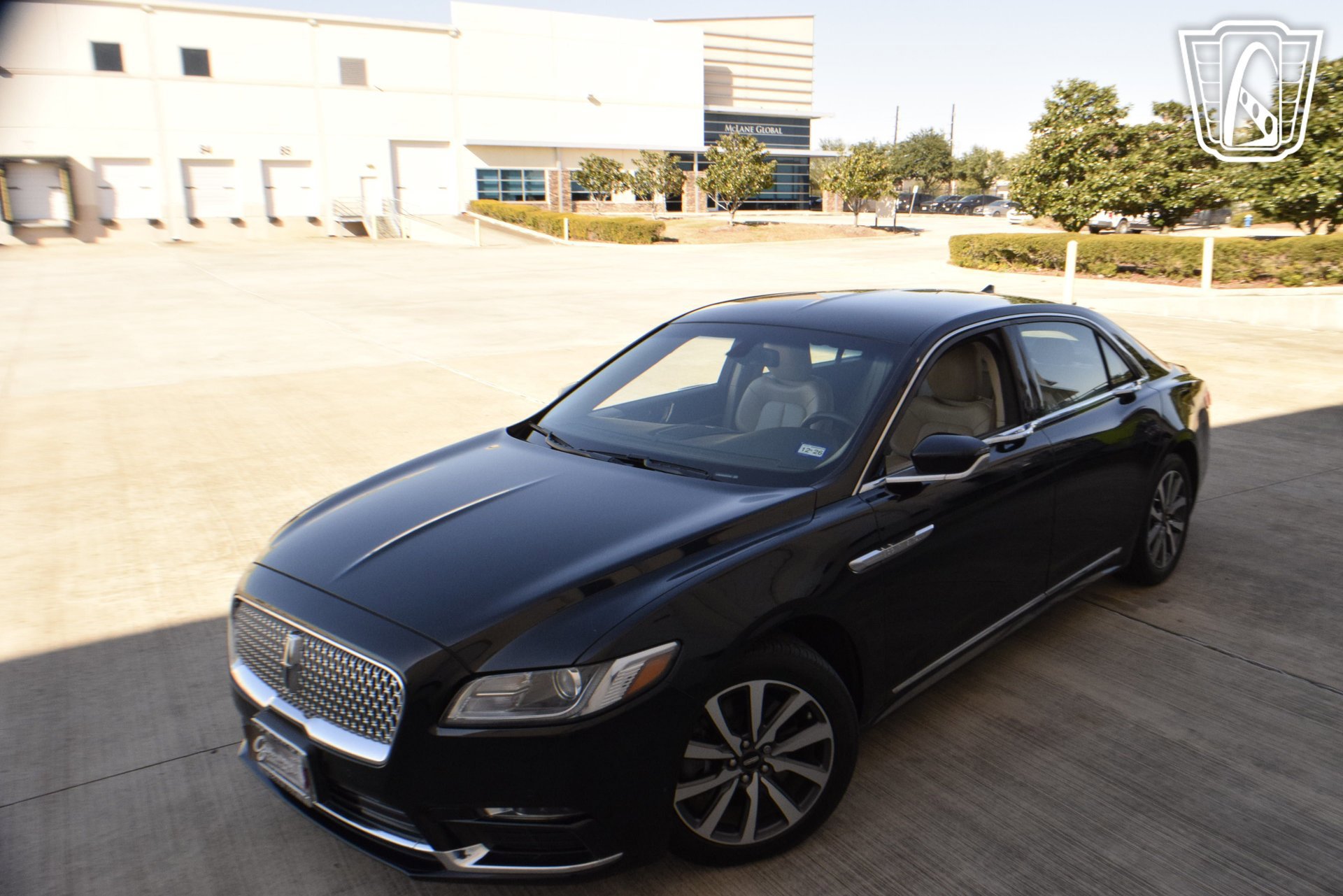 Used 2018 Lincoln Continental Premiere image 23