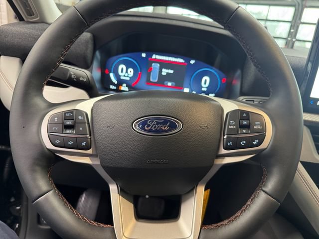 Used 2026 Ford Explorer Active w/ Active Comfort Package AWD/4WD image 19