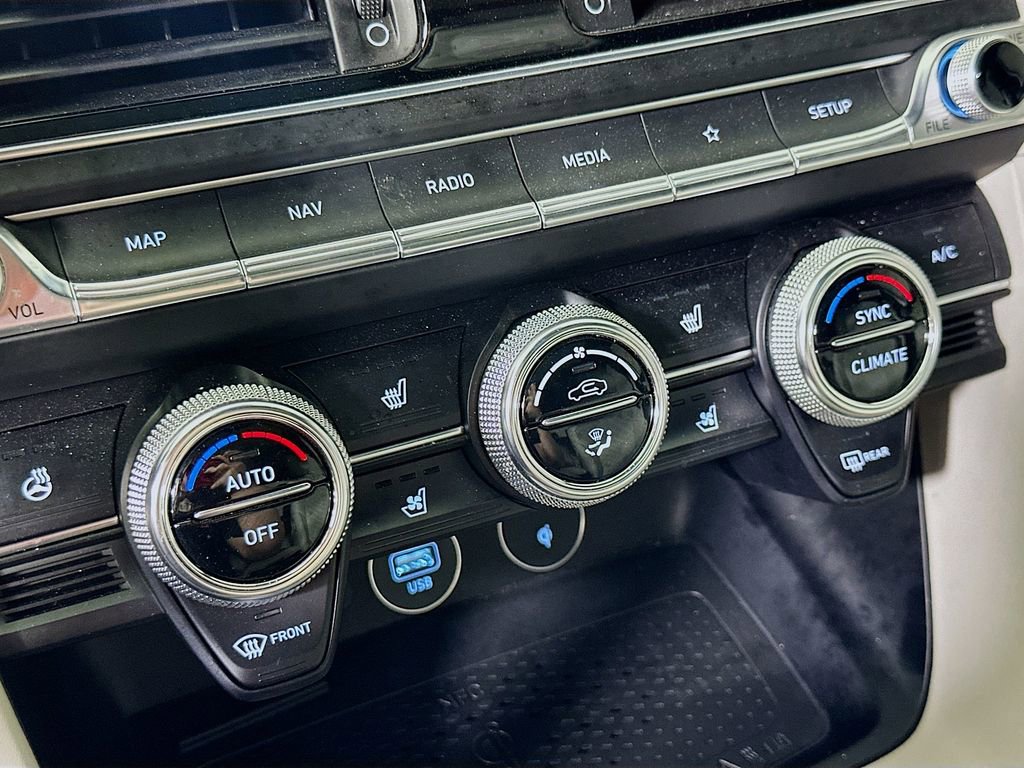 Used 2023 Genesis G70 3.3T w/ Sport Prestige Package image 27