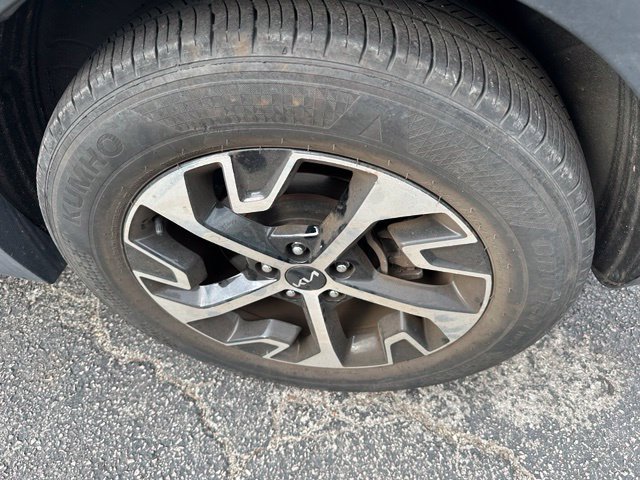 Used 2024 Kia Sportage EX FWD image 7