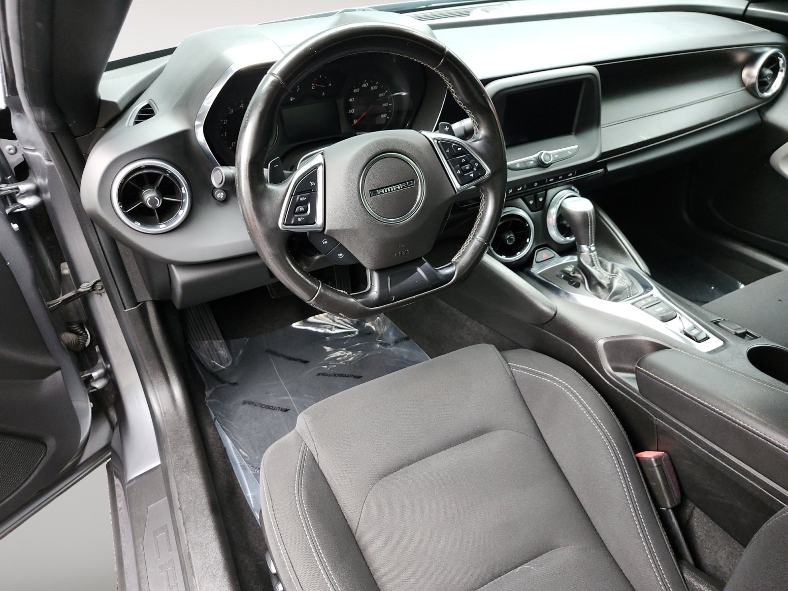 Used 2020 Chevrolet Camaro LT RWD image 11
