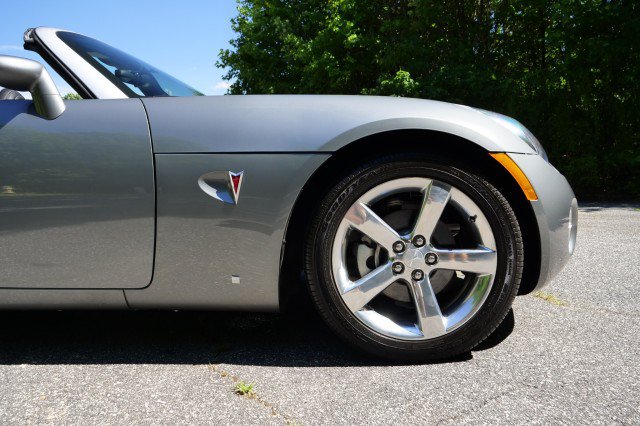 Used 2007 Pontiac Solstice Convertible w/ Premium Package RWD image 31