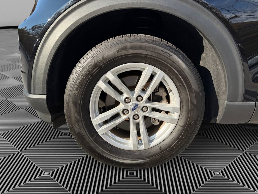 Used 2024 Ford Explorer XLT image 9